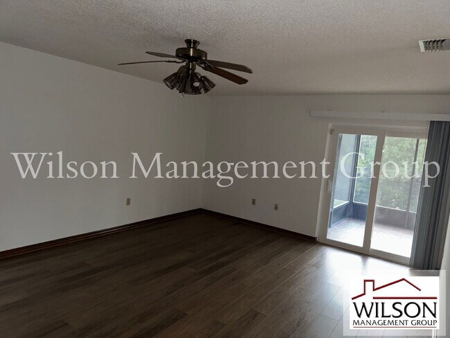 Building Photo - 1420 Flamingo Dr