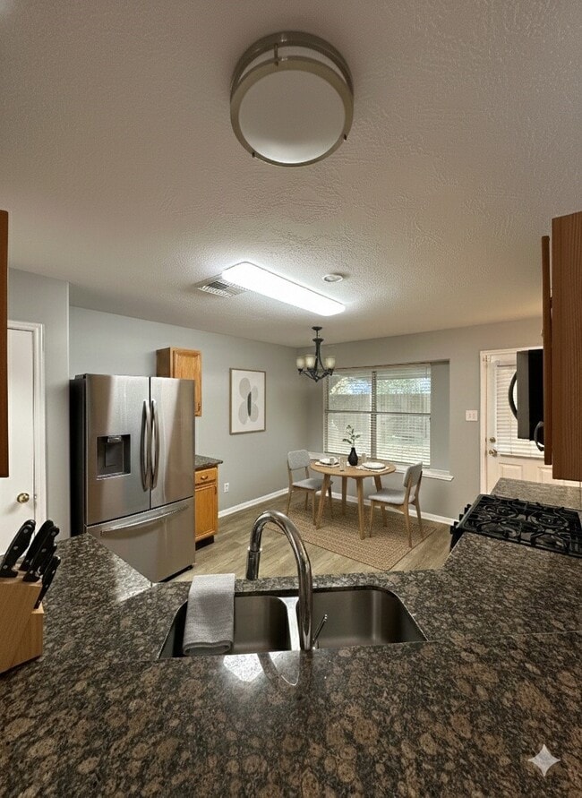 Building Photo - 2882 Sun River Ln