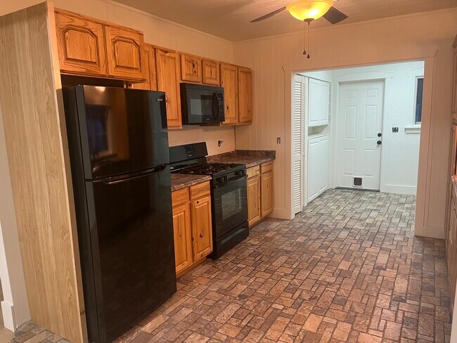 Building Photo - Honeyville