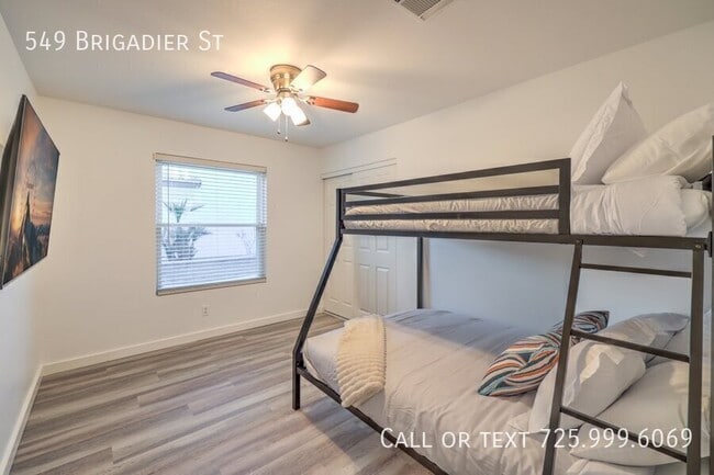Building Photo - 549 Brigadier St
