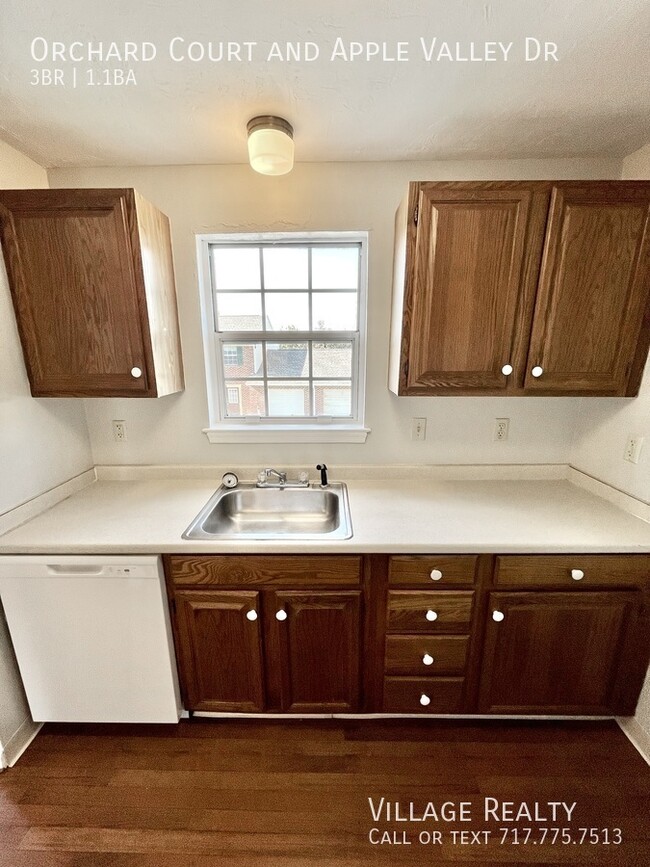Building Photo - 302 Orchard Ct