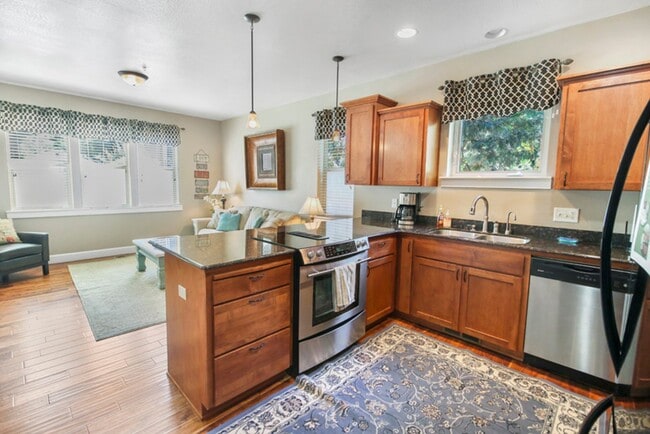 Building Photo - Parker Townhome: Luxurious Furnished Townhome, Attached 2 Car Garage, $300 Utility Fee