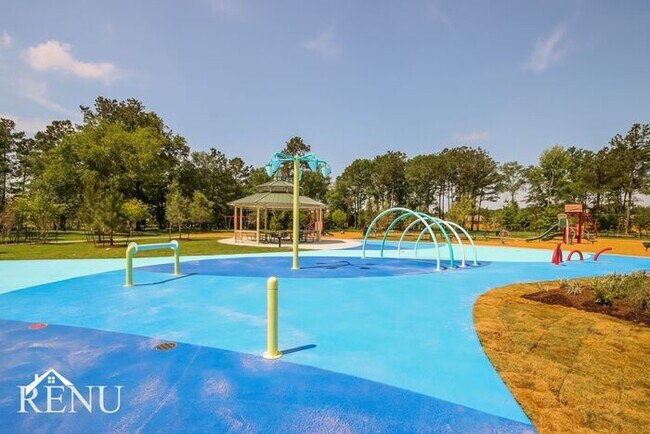 Building Photo - 10421 Sweetwater Creek Dr