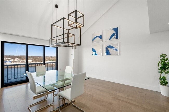 Building Photo - 65 Lake Ave