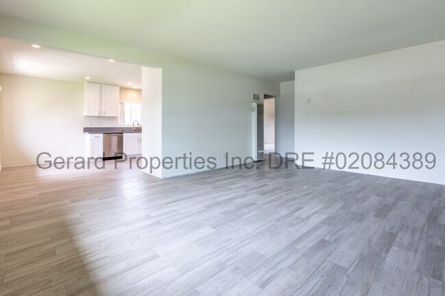 Building Photo - 2213 Florida St