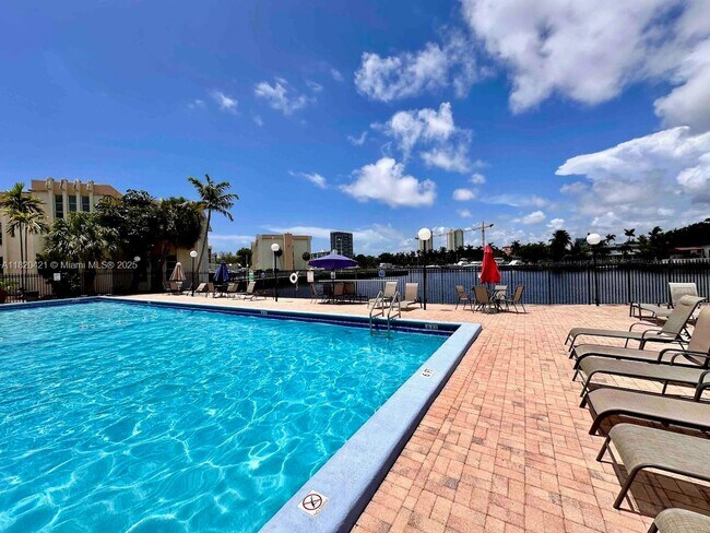 Building Photo - 601 Three Islands Boulevard