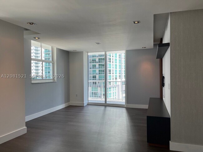Building Photo - 1250 S Miami Ave