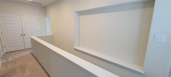 Building Photo - 127 Trailside Ln