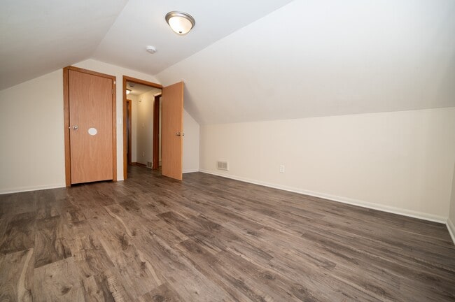 Building Photo - 1220-4 1/2 4 1/2 St NW