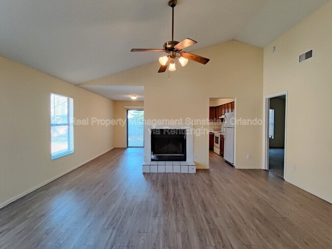 Building Photo - 10025 Creekwater Blvd