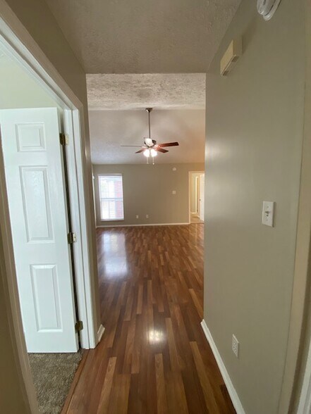 Building Photo - 2933 Billings Way