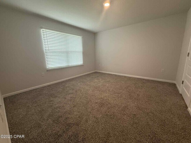 Building Photo - 6621 Slabinski Ln