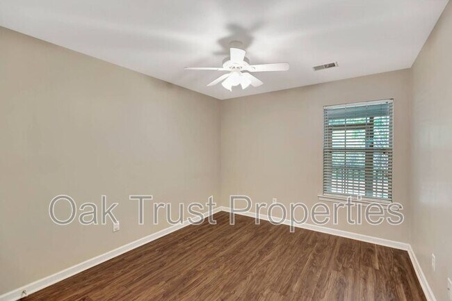 Building Photo - 2284 Kings Gate Ln