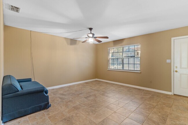 Building Photo - 2372 Gregory Dr