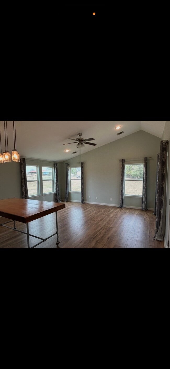 Building Photo - 1200 Choctaw Ln