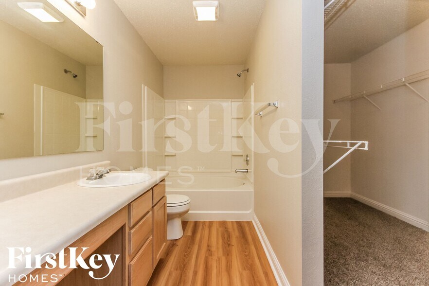 Building Photo - 6448 Front Point Dr