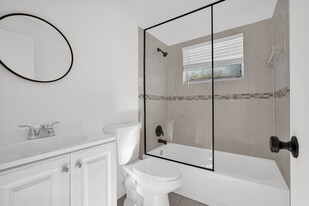Building Photo - 8276 NE Miami Ct