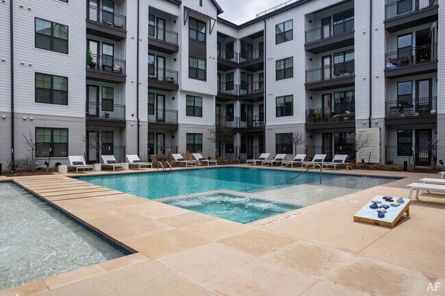 Building Photo - 2001 Ed Bluestein Blvd