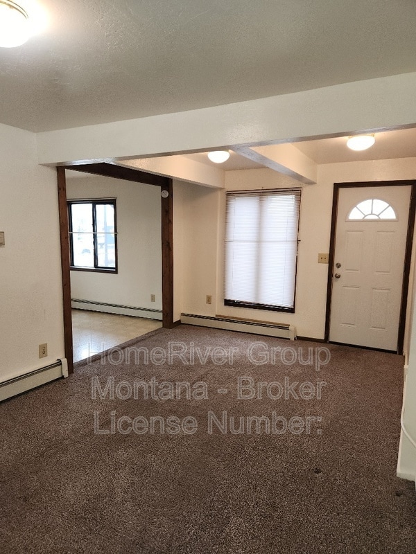 Building Photo - 724 Strand Ave