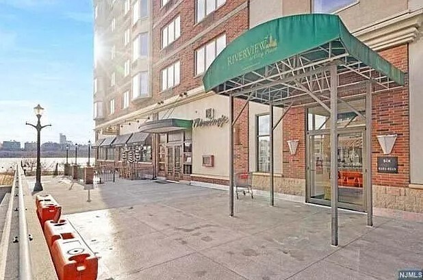 Building Photo - 6301 City Pl