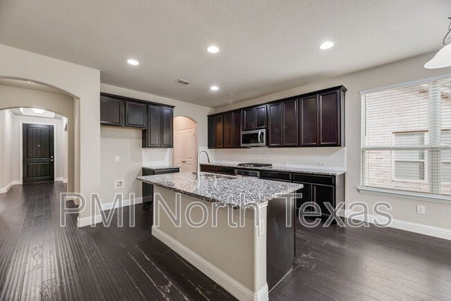 Building Photo - 14054 El Toro Rd