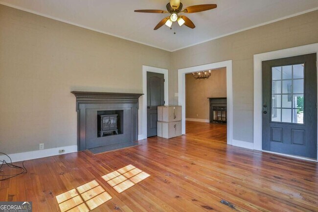Building Photo - 5740 Bostwick Rd