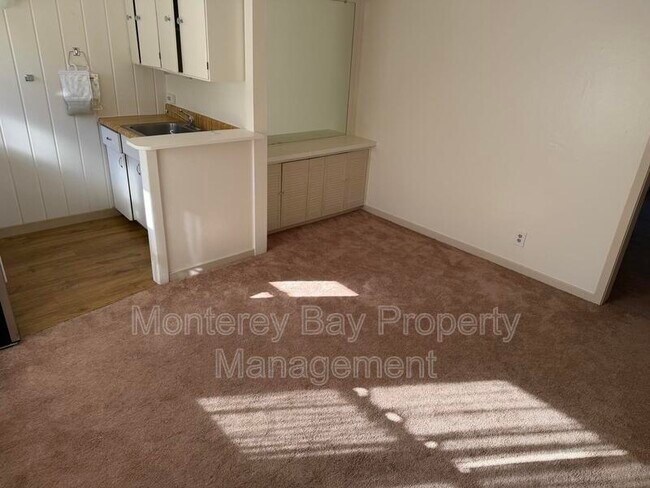 Building Photo - 332C Central Avenue