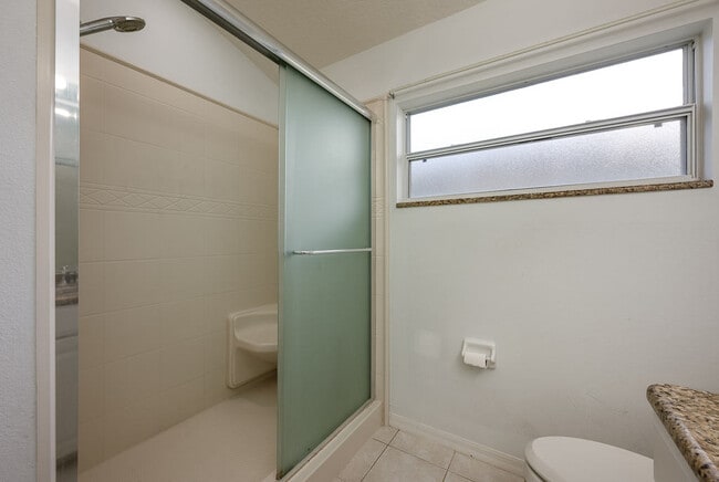 Building Photo - 39900 Bayview Dr