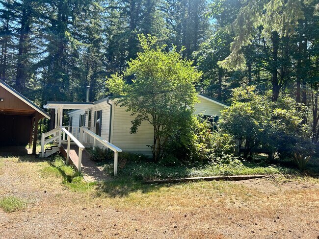 Building Photo - 3675 Alm Rd