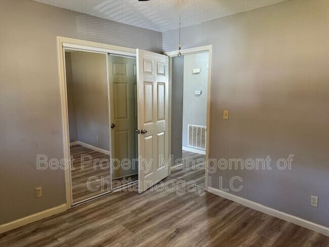 Building Photo - 2187 Dugan St