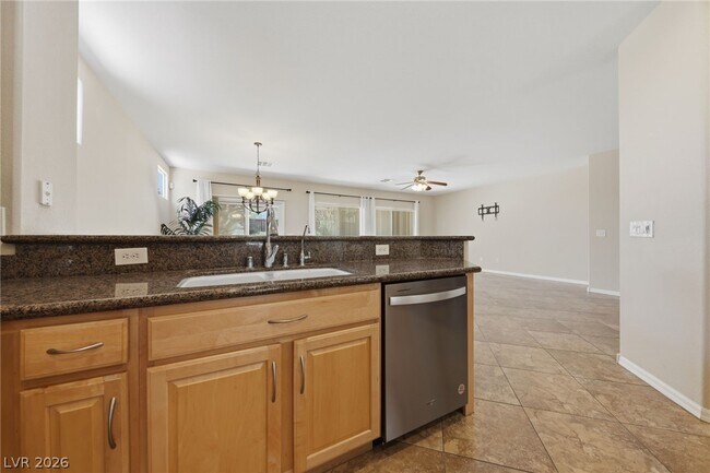 Building Photo - 2148 Shadow Canyon Dr