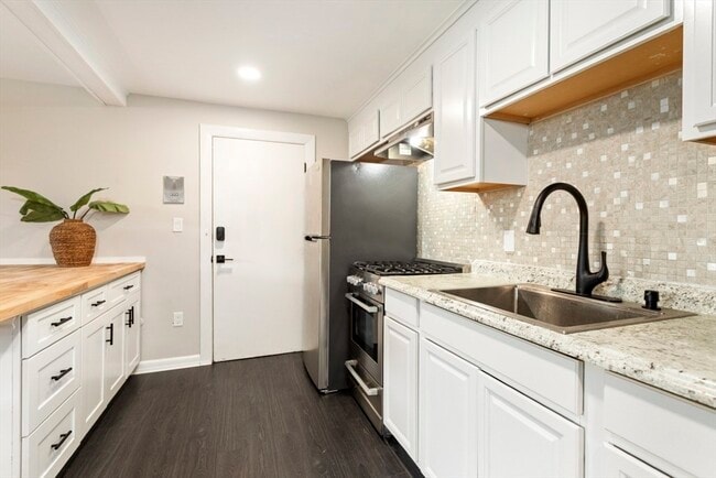 Building Photo - 100 Magnolia Ave