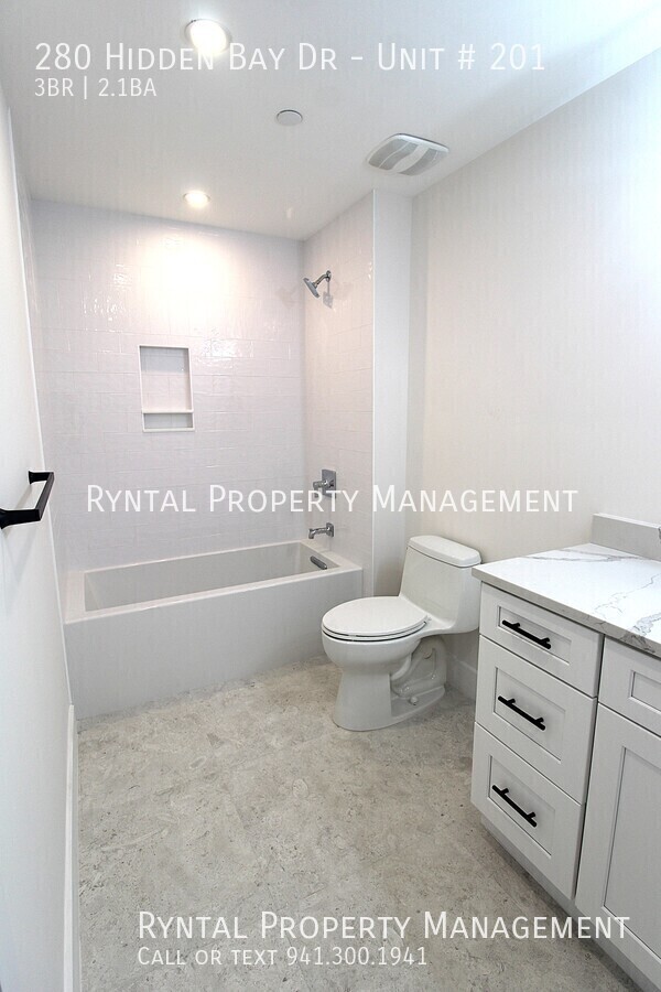 Building Photo - 280 Hidden Bay Dr