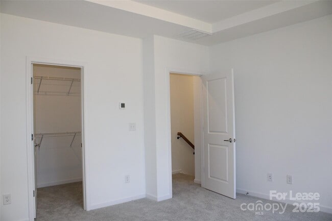 Building Photo - 743 Hoke Ln