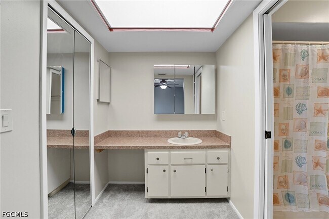 Building Photo - 1203 SW 48th Terrace