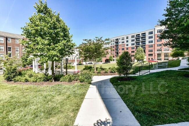 Building Photo - 2942 Finsbury Pl