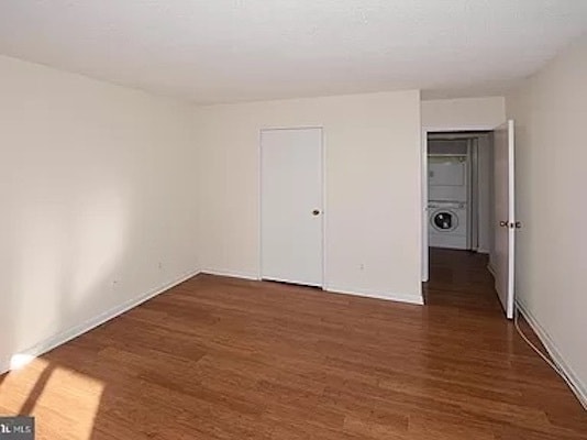 Building Photo - 2311 Pimmit Dr