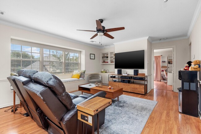 Building Photo - 22007 Crossbrook Dr