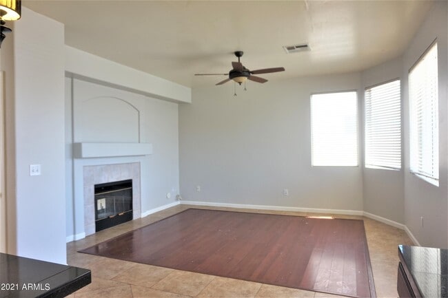 Building Photo - 1319 E Cathedral Rock Dr