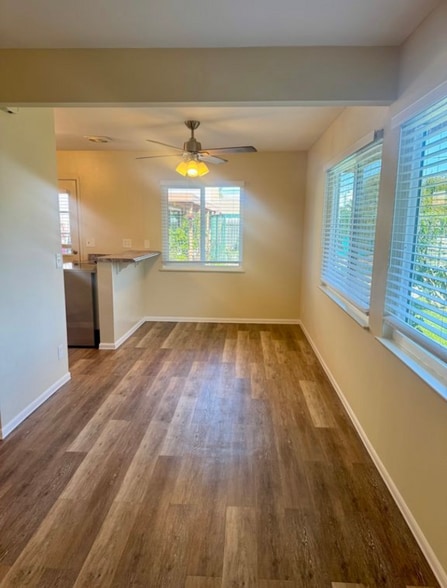 Building Photo - 2233 Canyon Dr