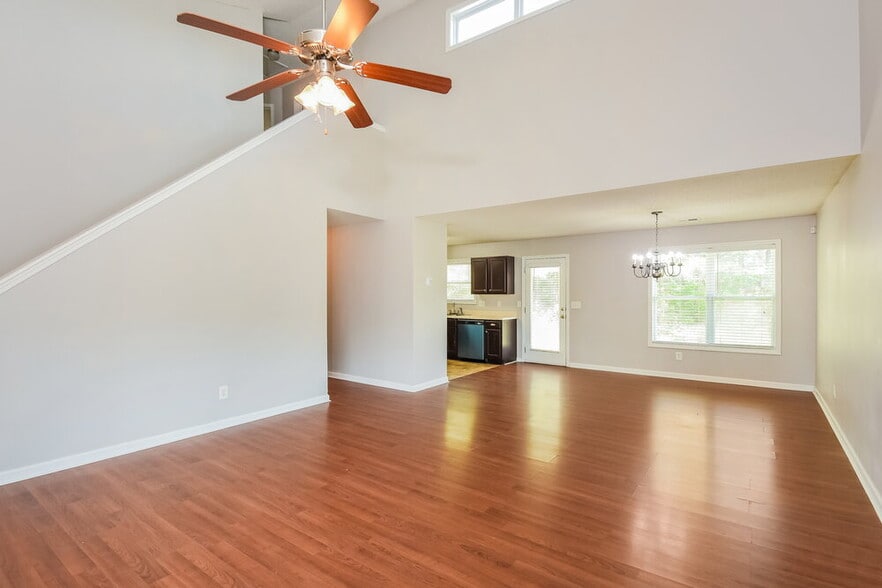 Building Photo - 108 Mount Comet Ct