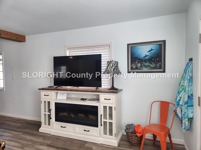 Building Photo - AVAILABLE NOW - Updated Beachside Home in Pismo Beach - 1 Bed / 1 Bath