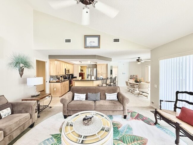 Building Photo - 8724 Ashbury Dr