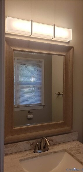 Building Photo - 7166 Full Rack Dr