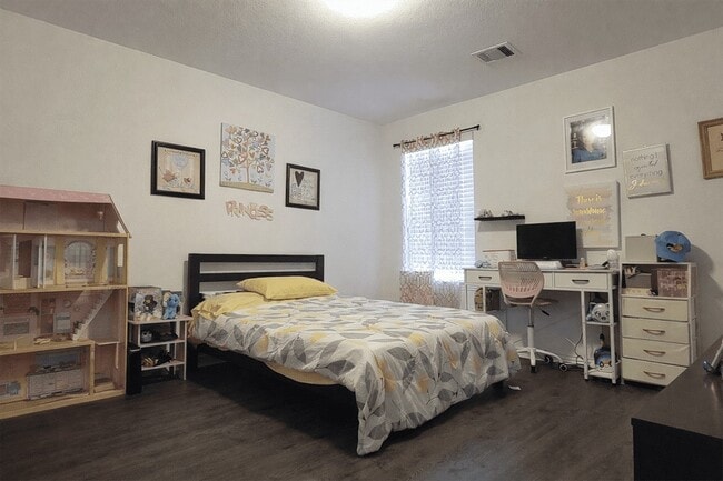 Building Photo - 31606 Roldan Ln