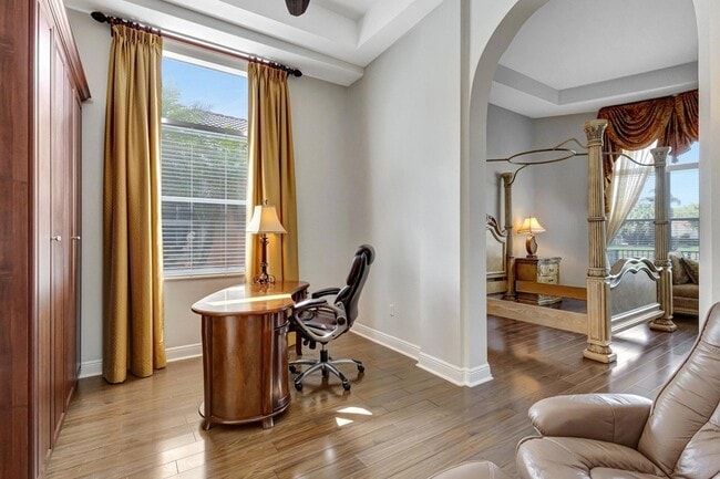 Building Photo - 9315 Via Classico W