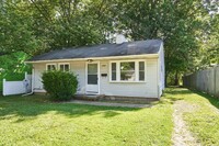 Building Photo - Renovated West Akron 2 bedroom Ranch