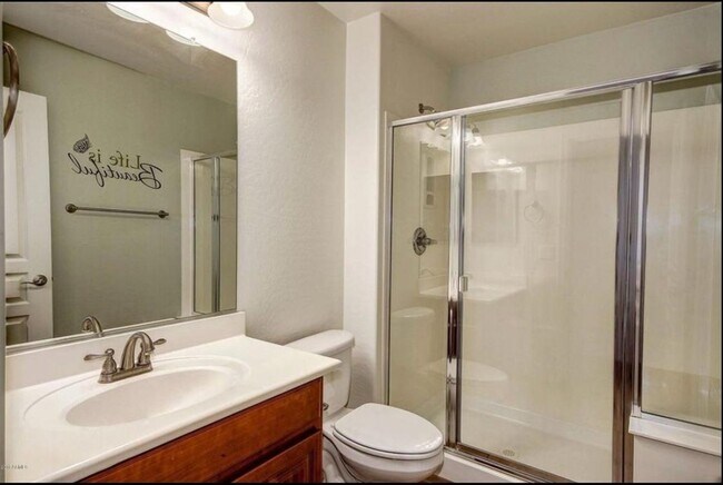 Building Photo - Stunning 4BR House in Phoenix with sparkling pool, resort style backyard and solar panles