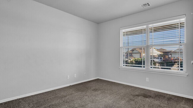 Building Photo - 3 Bed | 2 Bath in Owasso!