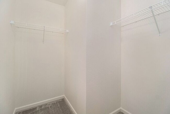 Building Photo - 7142 Baton Rouge